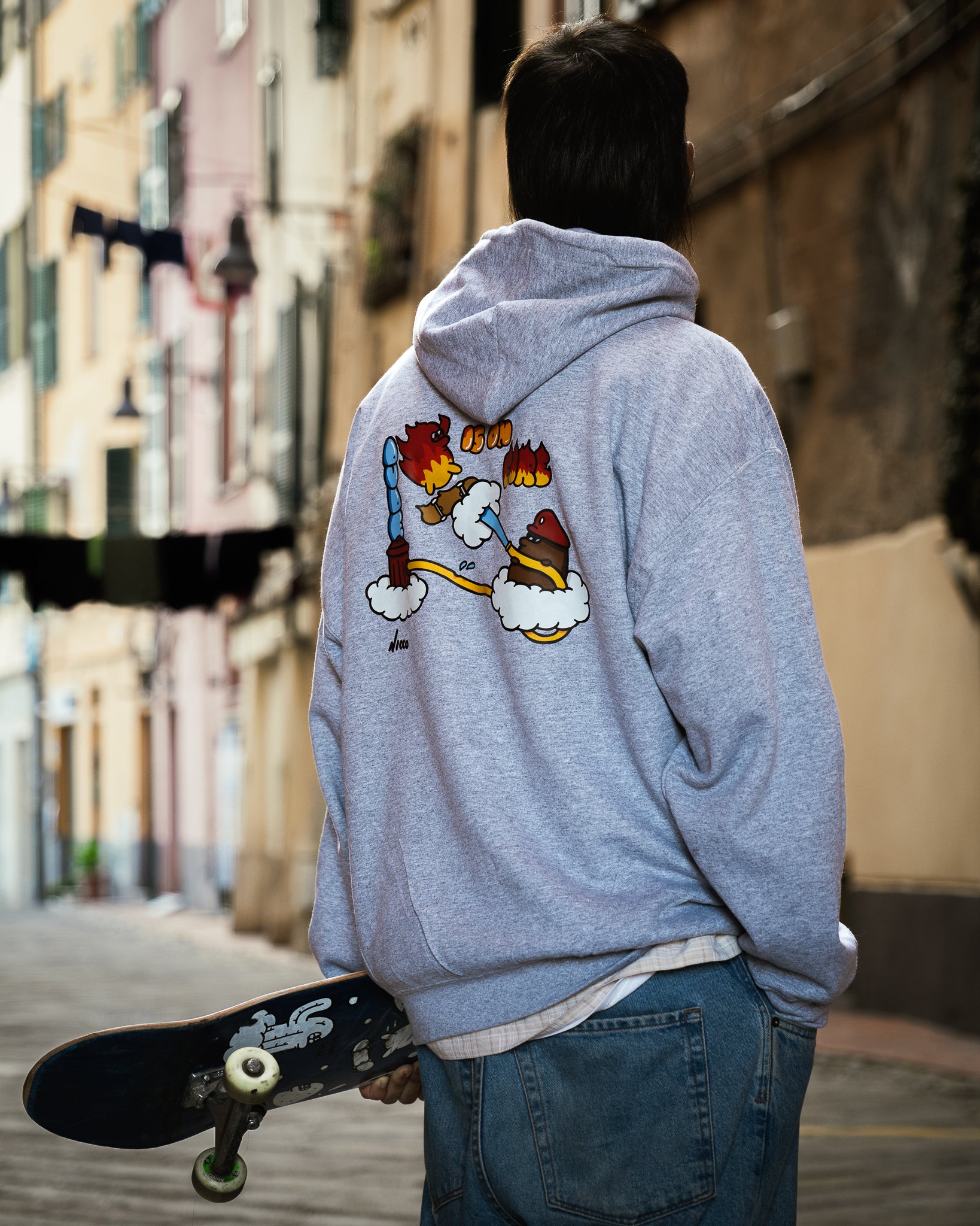 Felpa Niccothekiwi Dude Is On Fire